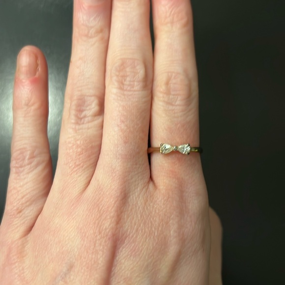 Bow Ring - Picture 1 of 7